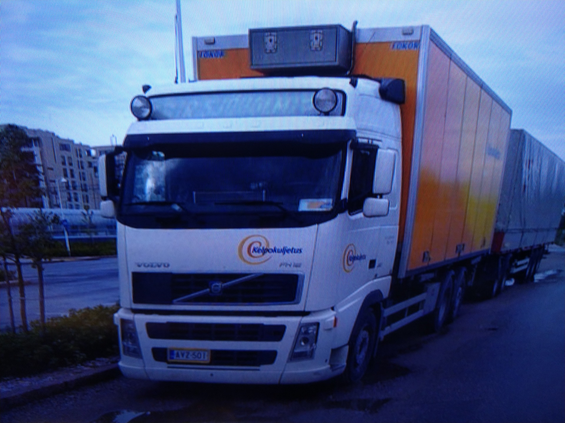 Kuvien laatu on mitä on, mutta itse voin taaksepäin katsoessani tuumata että mukava kun niitä on edes muutamia säilynyt.